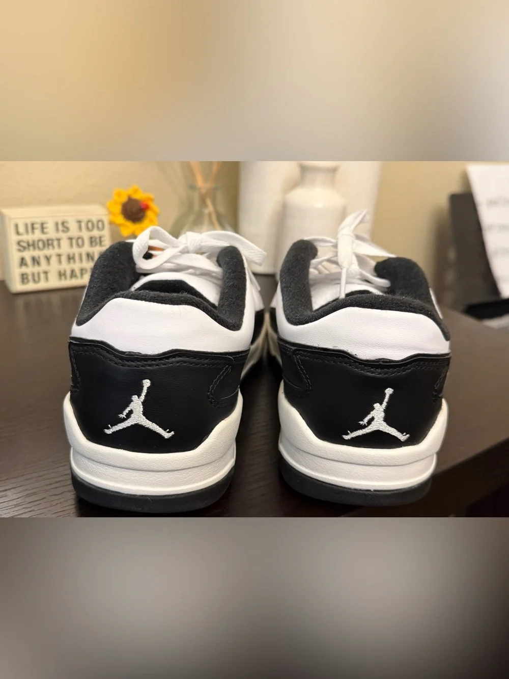 Jordan Flight Court Sneakers - White / Black Mens 8 NIB